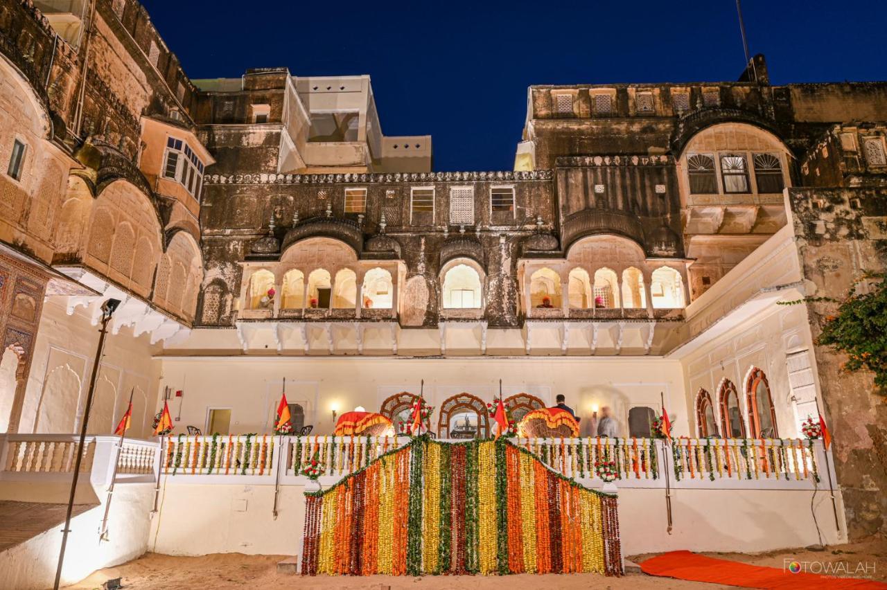 Hotel Castle Mandāwa Екстериор снимка
