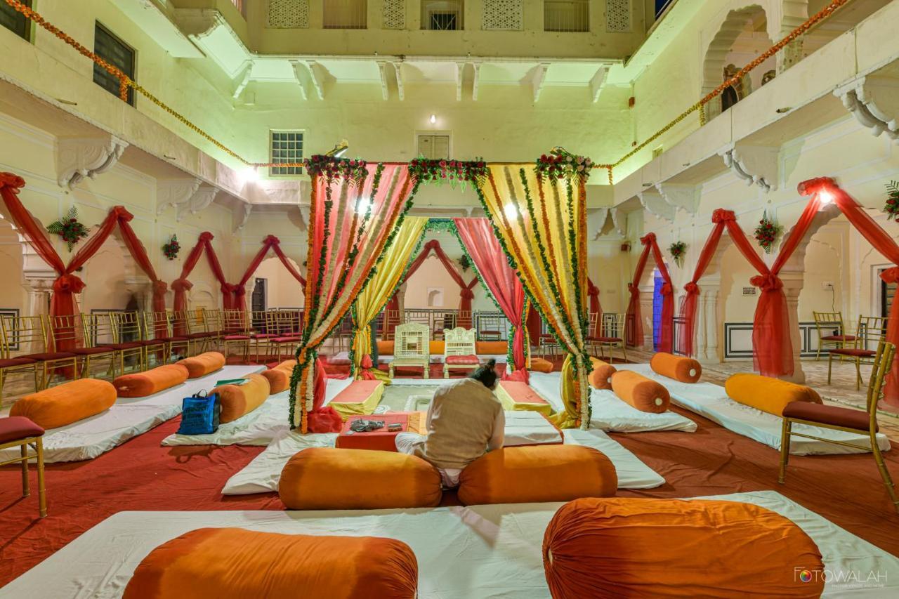 Hotel Castle Mandāwa Екстериор снимка