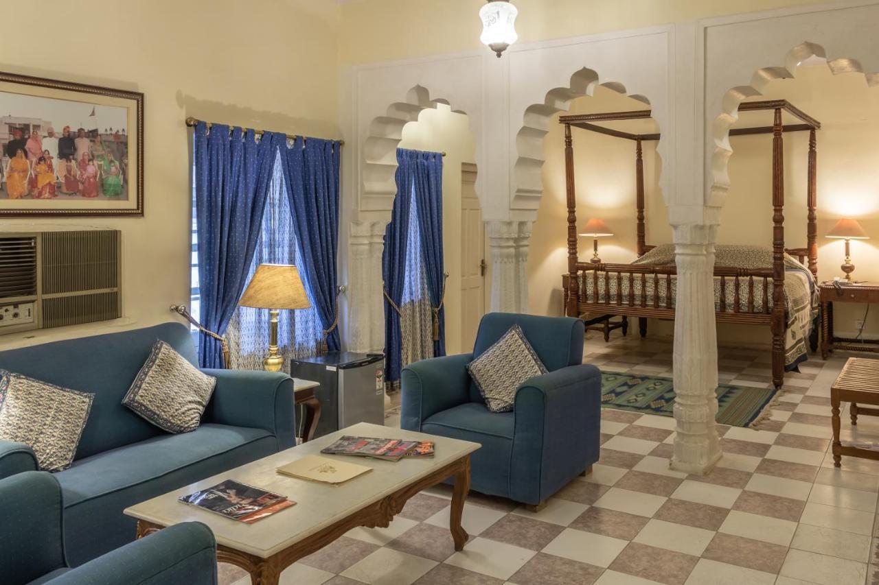 Hotel Castle Mandāwa Екстериор снимка