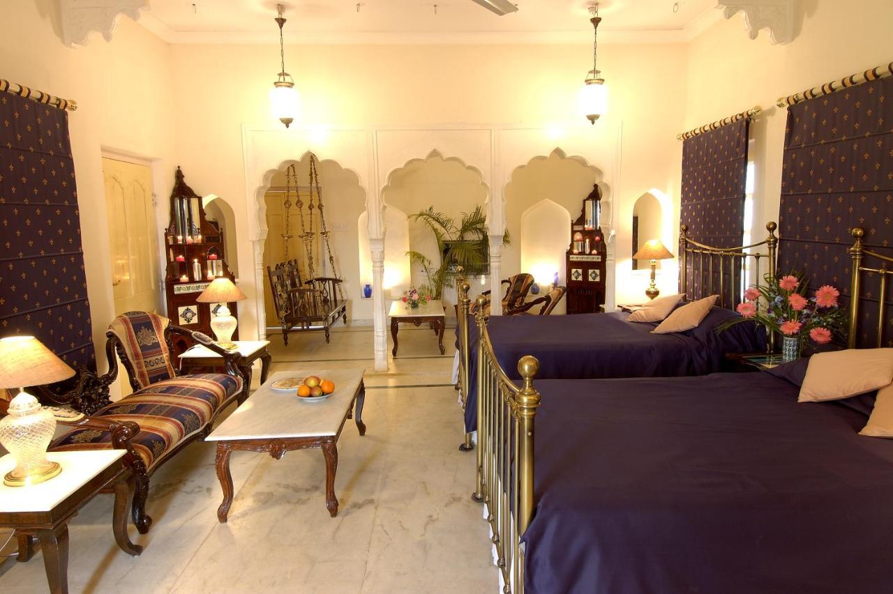 Hotel Castle Mandāwa Екстериор снимка