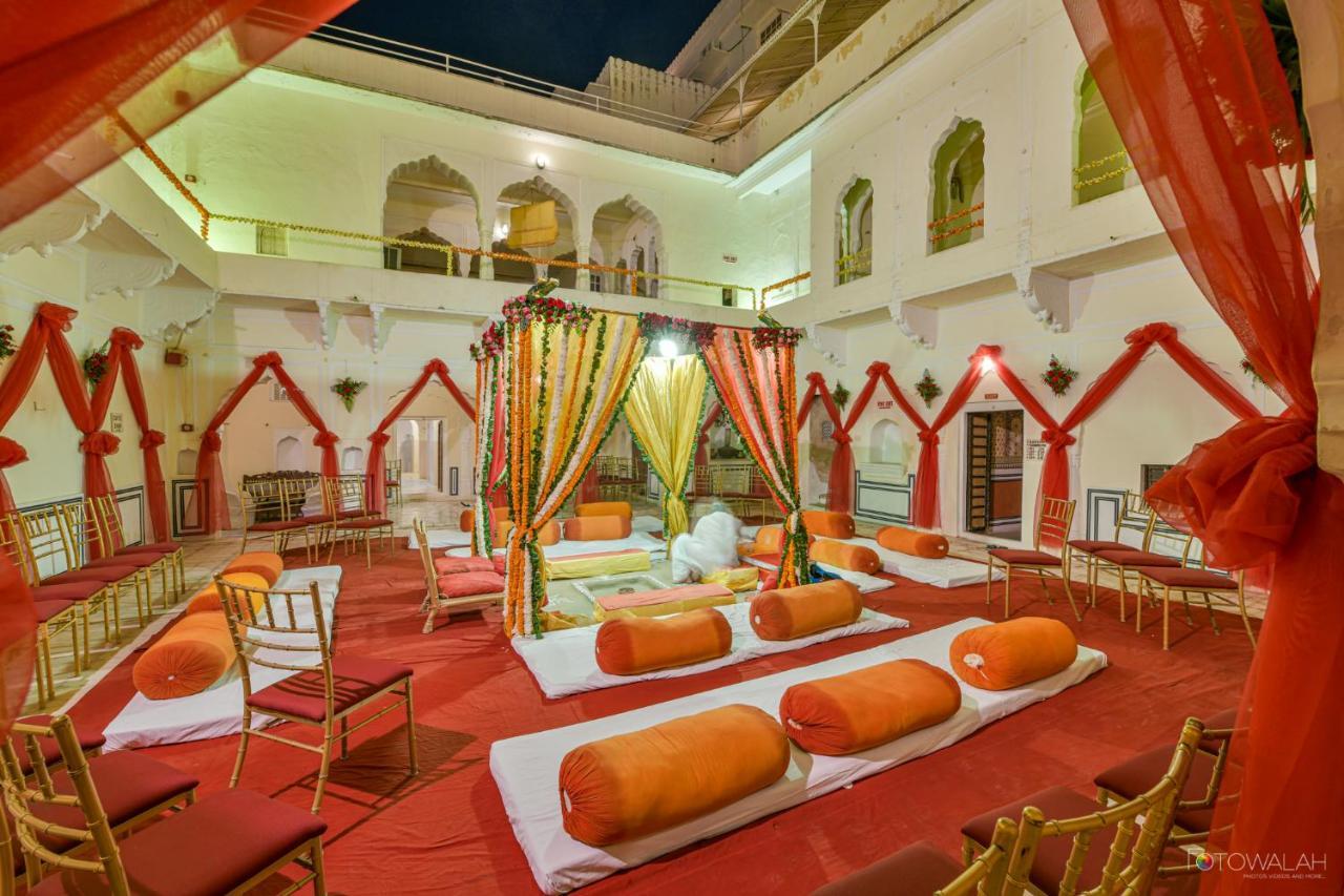 Hotel Castle Mandāwa Екстериор снимка