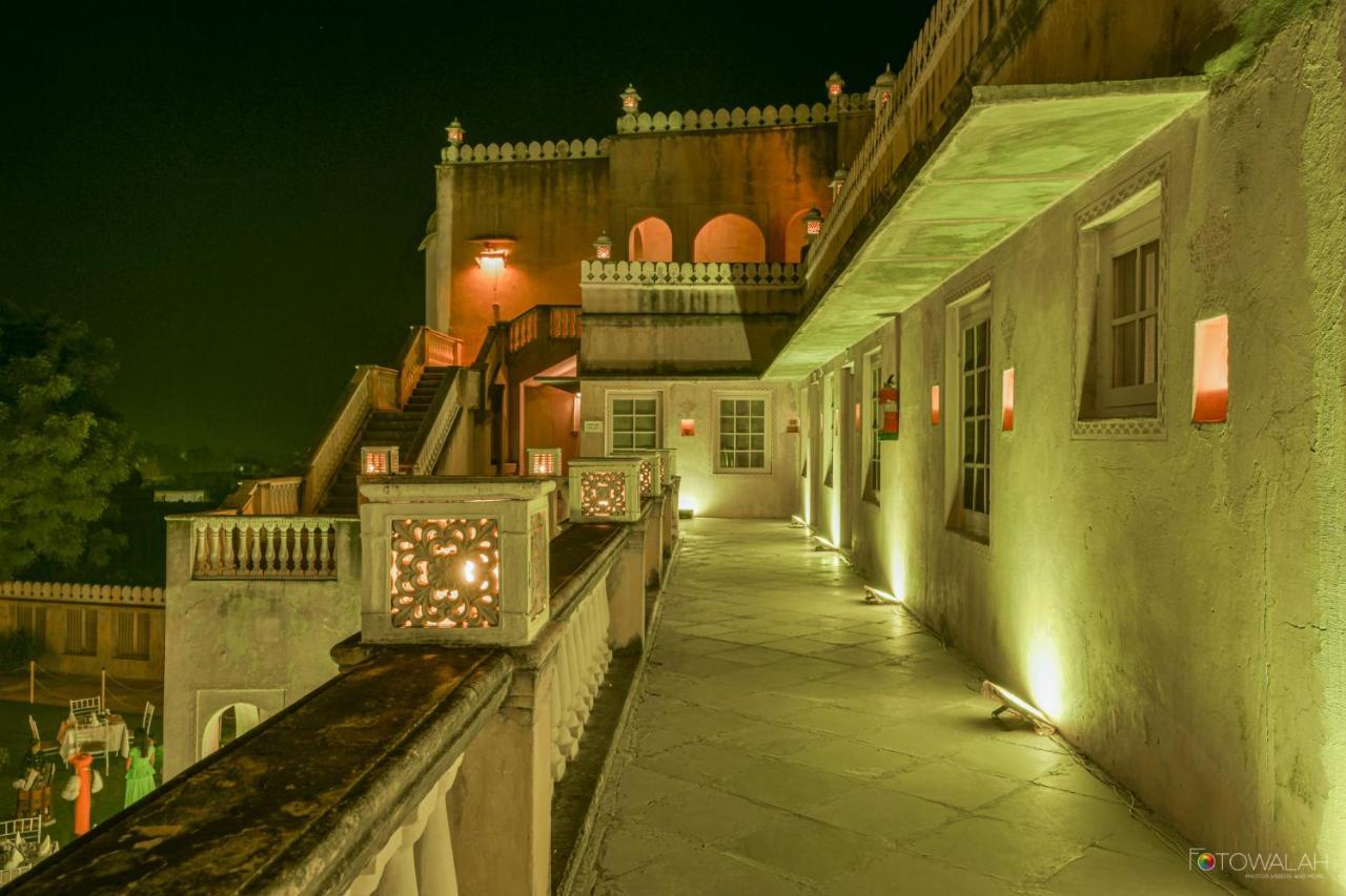 Hotel Castle Mandāwa Екстериор снимка