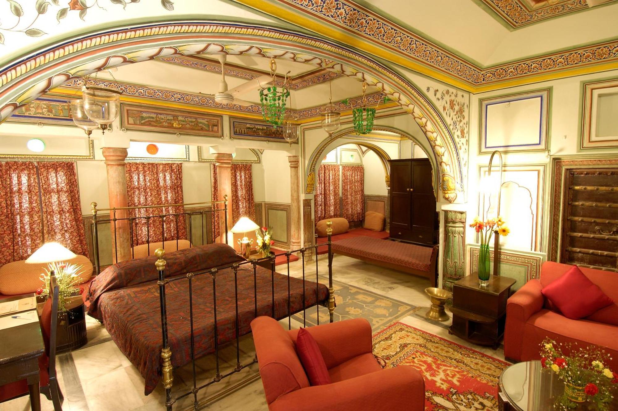Hotel Castle Mandāwa Екстериор снимка